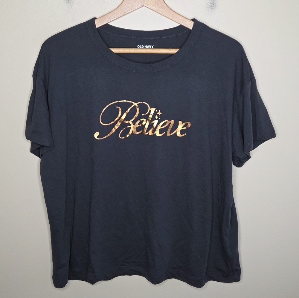 Old Navy Dark Gray Short Sleeve "Believe" Gold Graphic Tee Size Large